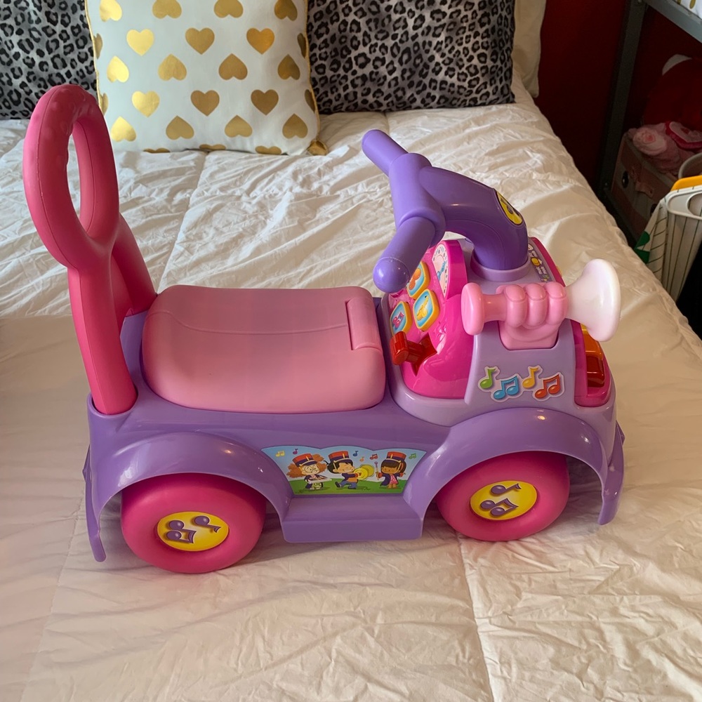 Fisher-Price Little People Music Parade Ride On